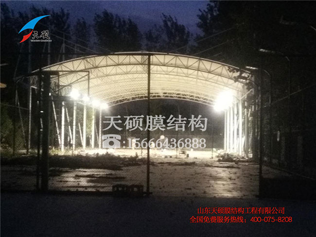 江蘇南京室外運(yùn)動場全覆蓋膜結(jié)構(gòu)PTFE膜